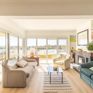 Oceanfront & Big Terrace Private Apartment